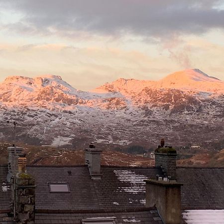 Cosy Cottage In Picturesque Snowdonia With Stunning Views Of The Moelwyn Mountains Blaenau Ffestiniog Dış mekan fotoğraf